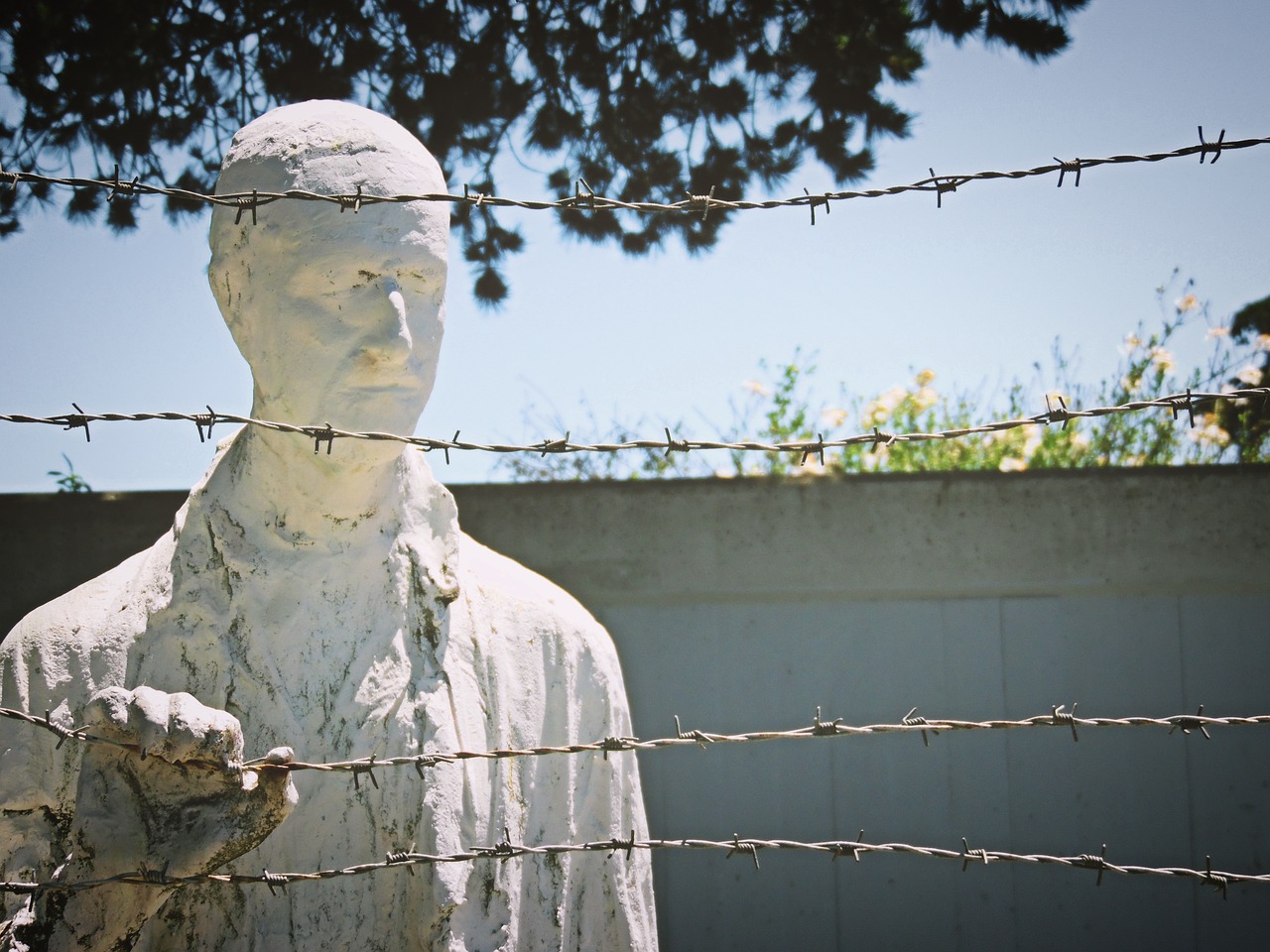 holocaust, holocaust memorial, memorial-956654.jpg