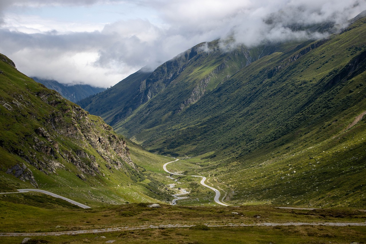 mountains, road, nature-7240579.jpg