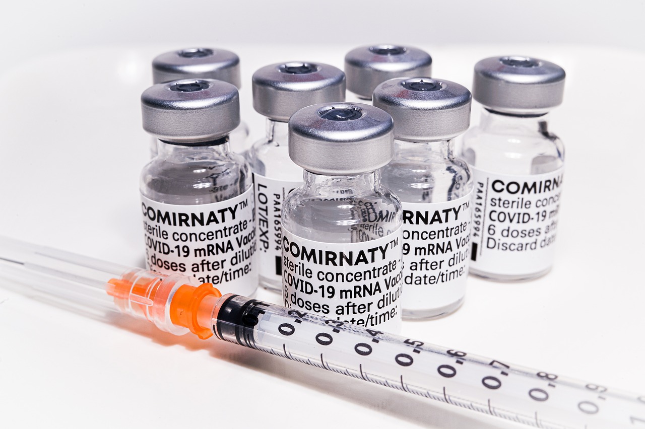covid, vaccine, biontech comirnaty-6161617.jpg